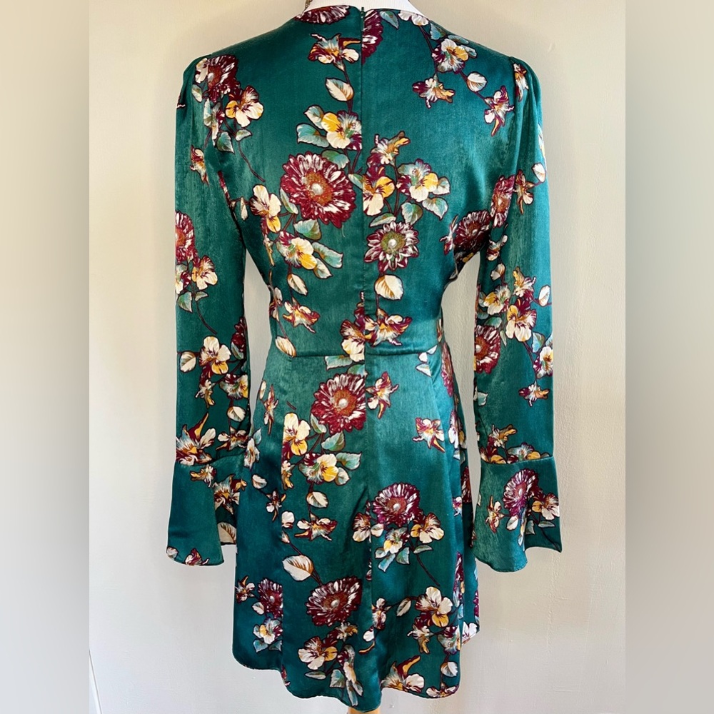 Floral Green Long Sleeve Dress - Picture 8 of 10